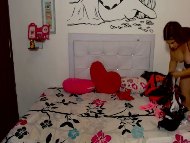 Live sex webcam photo for Sofiacut #271371104