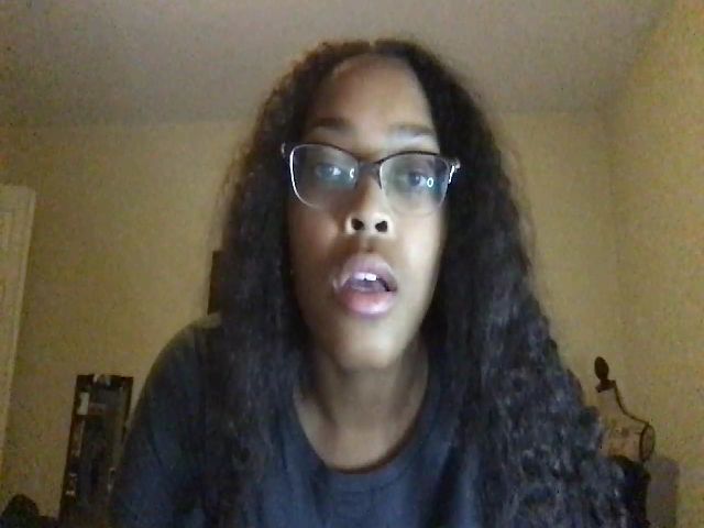 Live sex webcam photo for LoverGirl4200 #271362419