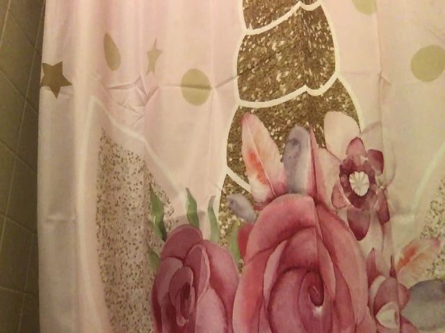 Live sex webcam photo for LoverGirl4200 #271363825