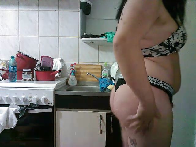 Live sex webcam photo for Milflusy992 #271375633