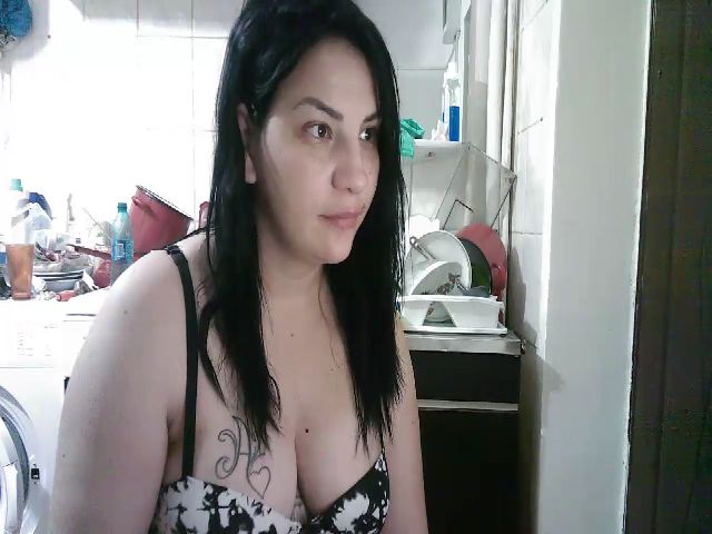 Live sex webcam photo for Milflusy992 #271376322