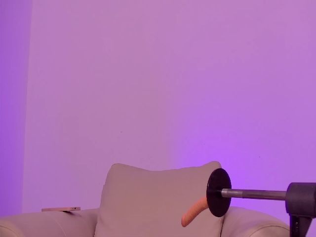 Live sex webcam photo for Saintserenity #271369820