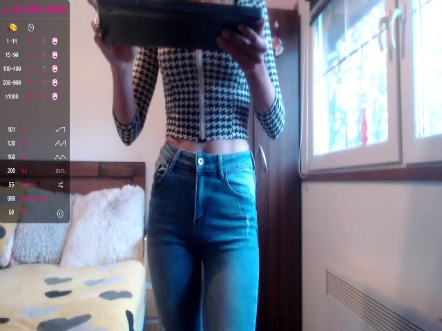 Live sex webcam photo for Sweet4you_ #271366960