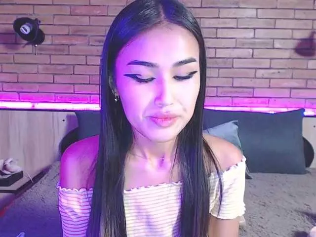 Live sex webcam photo for full-moon #271381261