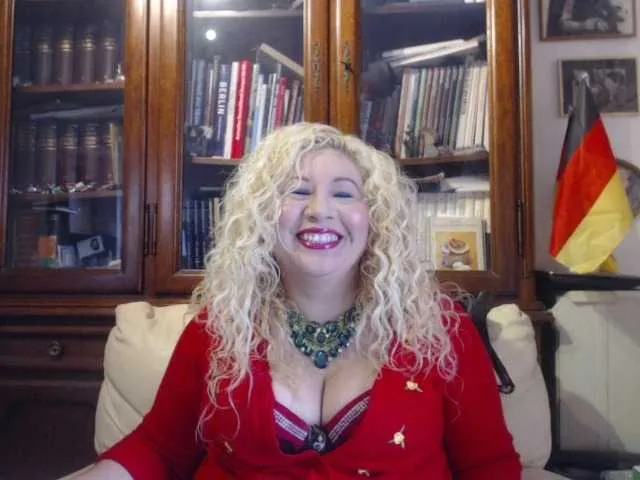 Live sex webcam photo for germanqueen #271384539