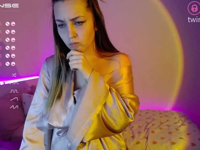 Live sex webcam photo for twinklevi #271380530