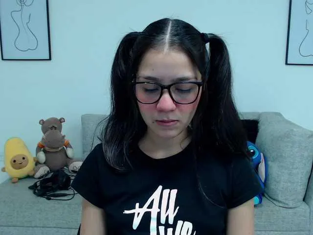 Live sex webcam photo for UBittersweet #271377681