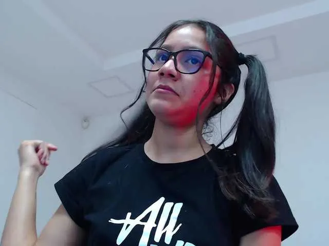 Live sex webcam photo for UBittersweet #271381099