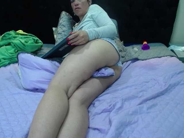 Live sex webcam photo for lola-vonnyroc #271378077