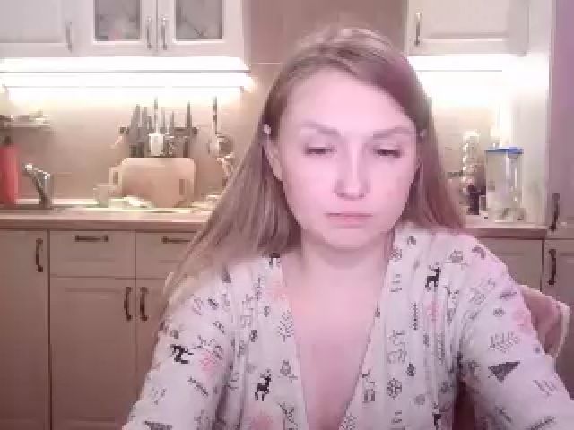 Live sex webcam photo for JaneGrey111 #271386311