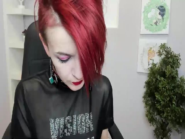 Live sex webcam photo for RubyBlaze #271383054