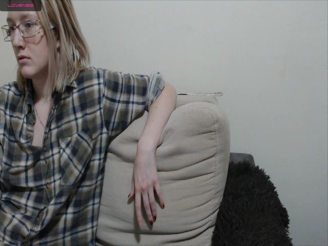 Live sex webcam photo for Alexbibi #271385500