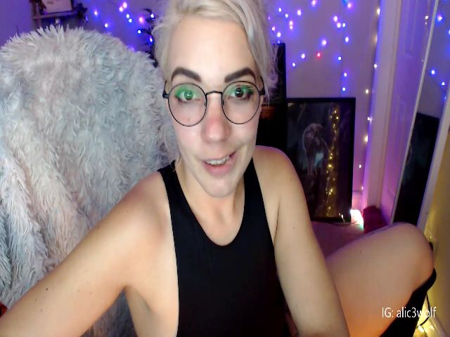 Live sex webcam photo for Alic3Wolf #271391093