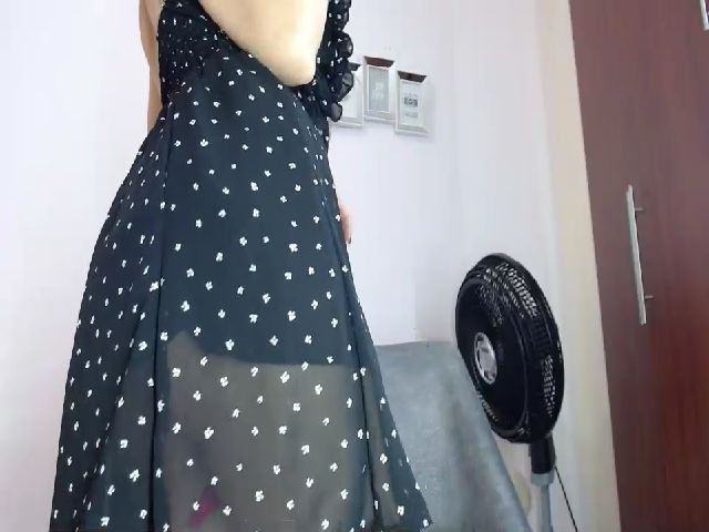 Live sex webcam photo for Silvia_Grey1 #271391619