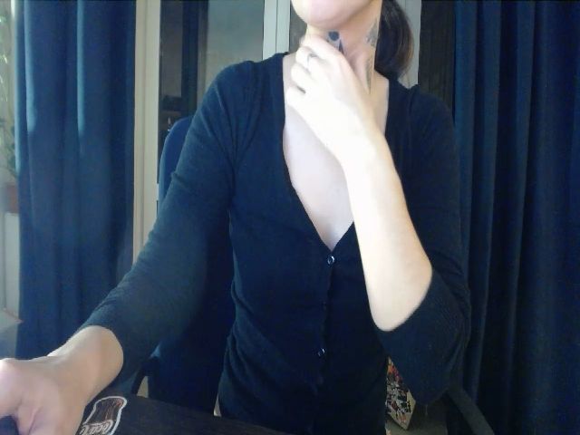 Live sex webcam photo for Angie_Wild #271390522