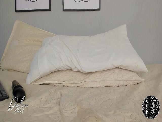 Live sex webcam photo for Dolce_chanel #271392411
