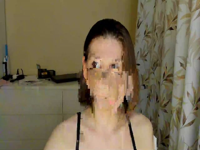 Live sex webcam photo for GretaMiln #271390200