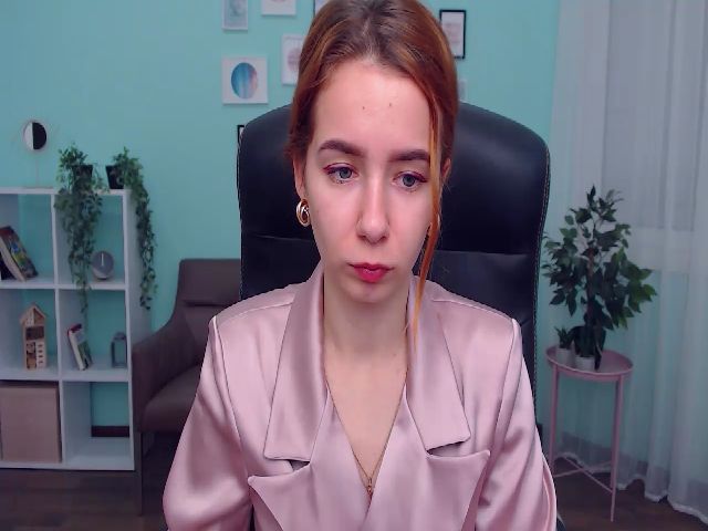 Live sex webcam photo for MircellaGrey #271391784