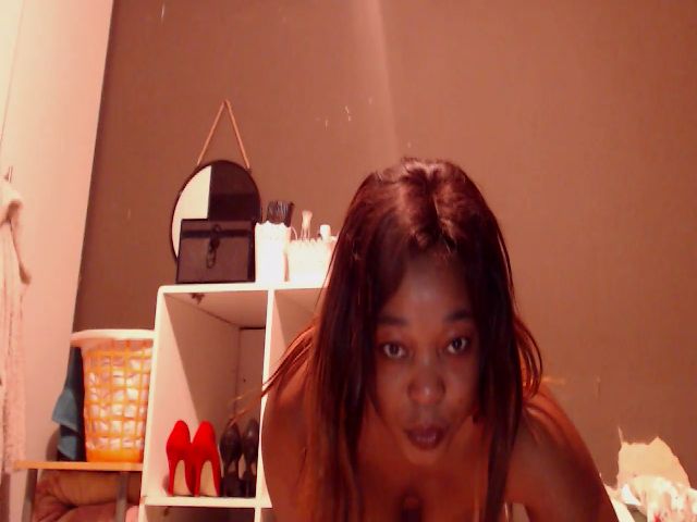 Live sex webcam photo for Xxamor #271392311