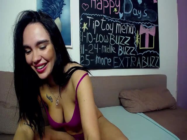 Live sex webcam photo for Katty_Rosse #271383021