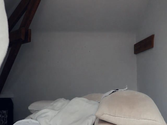Live sex webcam photo for Miiiawallace #271383183