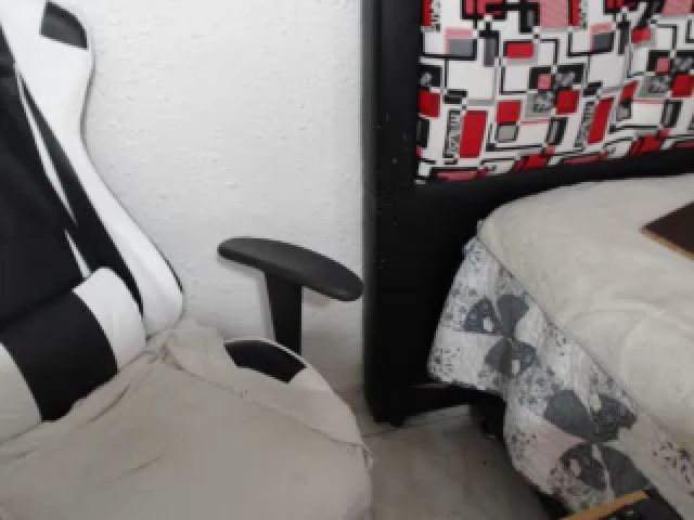 Live sex webcam photo for Latinnasty08 #271383890