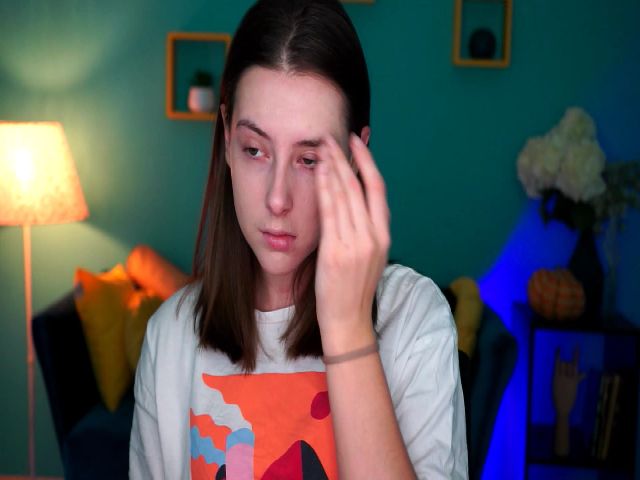 Live sex webcam photo for GloriaElmers #271385240