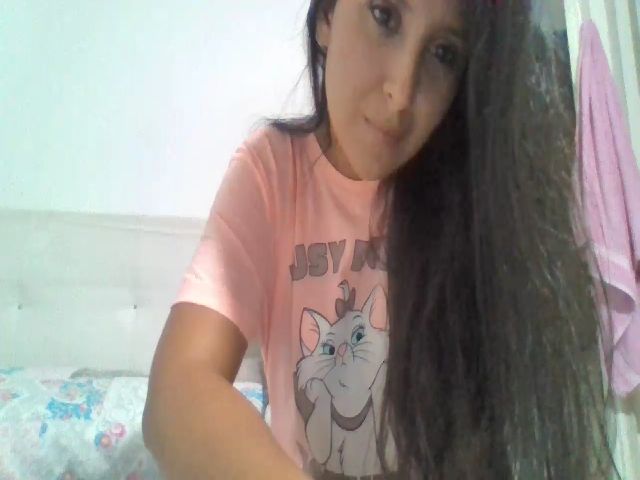 Live sex webcam photo for AliceFox0 #271391637