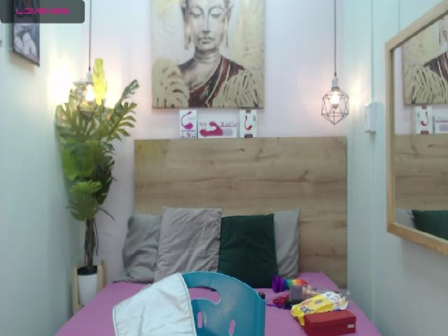 Live sex webcam photo for Keyla_mers #271383759