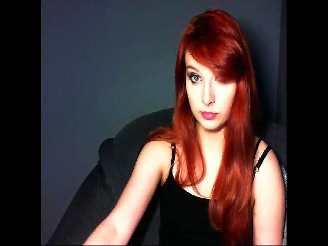 Live sex webcam photo for VirginLuna18 #271387686