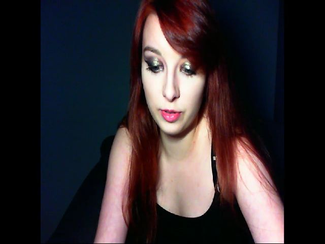 Live sex webcam photo for VirginLuna18 #271389940