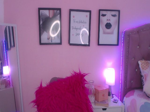 Live sex webcam photo for SamPuckett #271385577