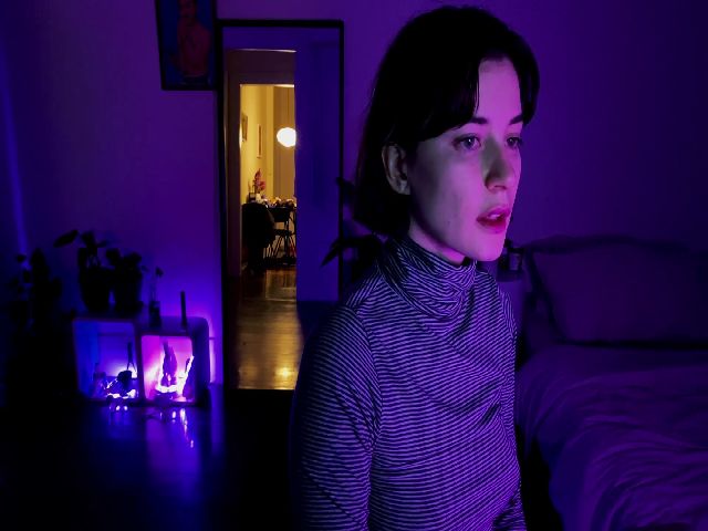 Live sex webcam photo for miatv #271383474