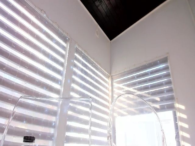 Live sex webcam photo for White_Snow_ #271383908