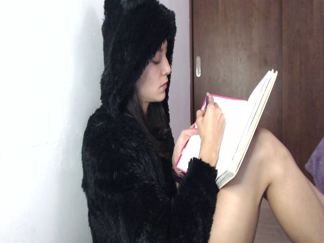 Live sex webcam photo for Be__Licious #271376830