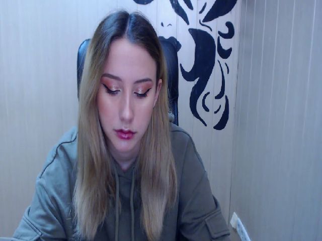 Live sex webcam photo for ModestBlonde #271386040