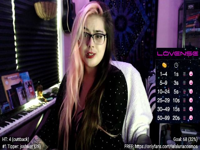 Live sex webcam photo for LunaCosmos #271385682