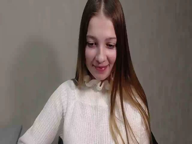 Live sex webcam photo for EmiStern #271383750