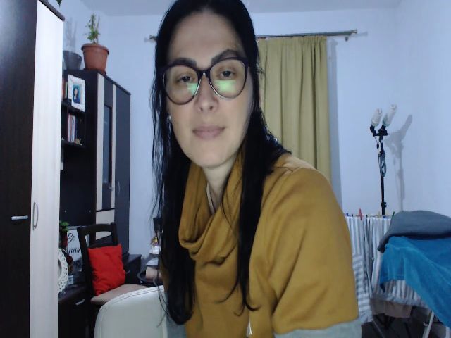 Live sex webcam photo for brunette_glam #271386899