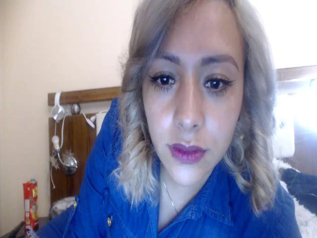 Live sex webcam photo for Emily_sweet2 #271389848