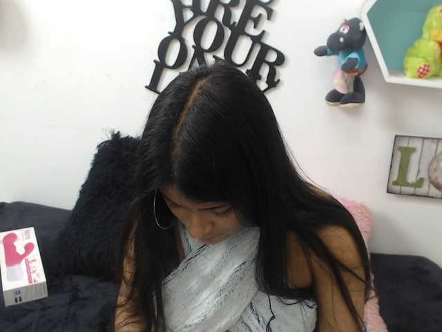 Live sex webcam photo for HONEYMIA #271378091