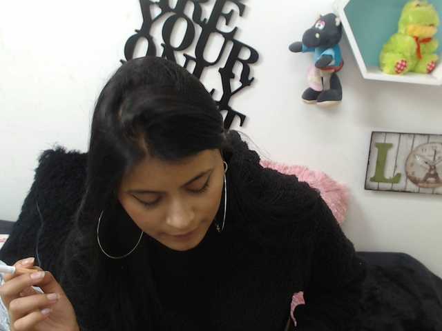 Live sex webcam photo for HONEYMIA #271381645