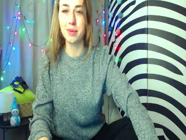 Live sex webcam photo for HeartGirl #271381761