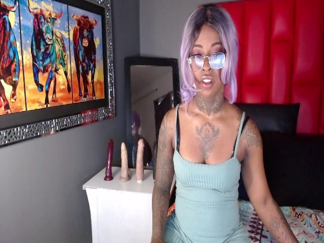 Live sex webcam photo for Samaantafox #271379775