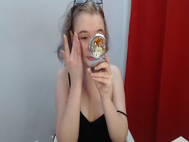 Live sex webcam photo for Mini_Diva #287886379