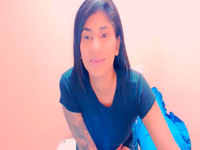Live sex webcam photo for INDIANGOLD #271381734