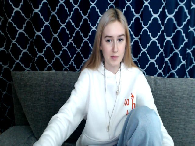 Live sex webcam photo for Honey_dream #271381718