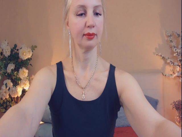 Live sex webcam photo for RoseHope #271391340