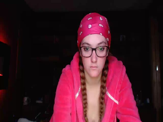 Live sex webcam photo for TrueHalo #271378726