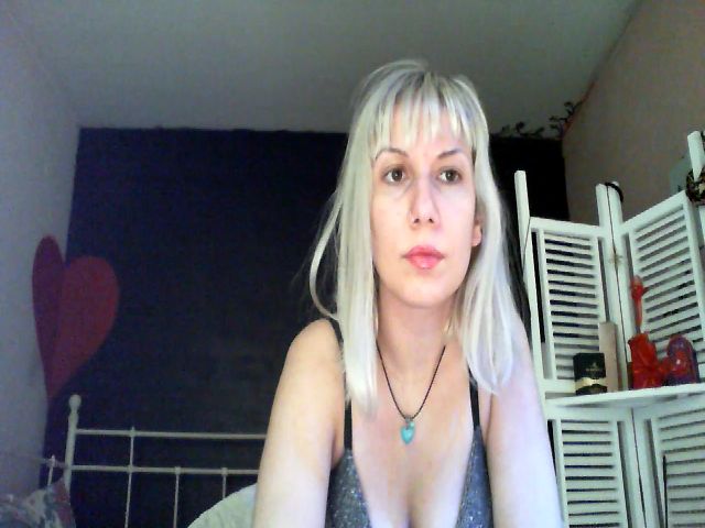 Live sex webcam photo for Marvel33 #271381869